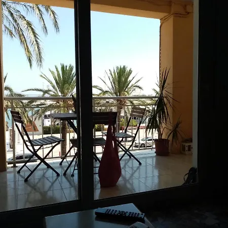 Magnificas Vistas Al Puerto De 아파트 데니아
